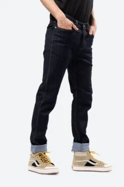 Performance Denim Slim Heritage Rinse -Maier Buff Winkel albae10031 4141 003 nl