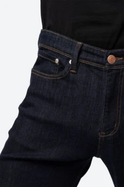 Performance Denim Slim Heritage Rinse -Maier Buff Winkel albae10031 4141 006 nl