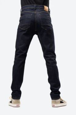 Performance Denim Slim Heritage Rinse -Maier Buff Winkel albae10031 4141 008 nl